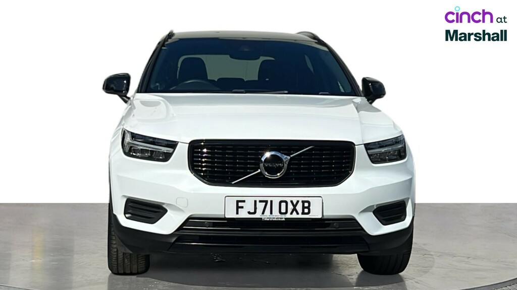 Volvo XC40 Momentum, T3 Black #8