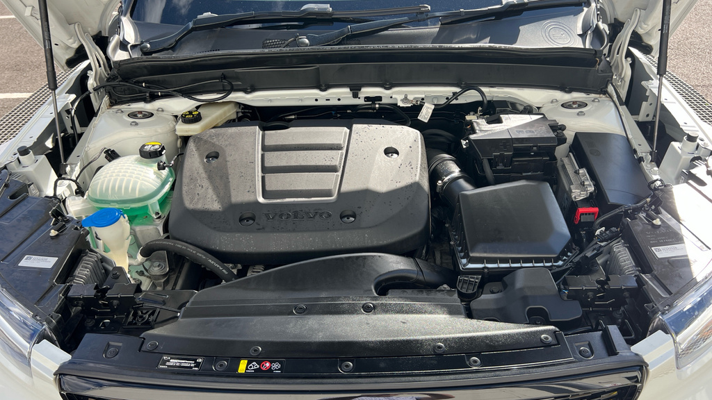 Volvo XC40 Momentum, T3 Black #20