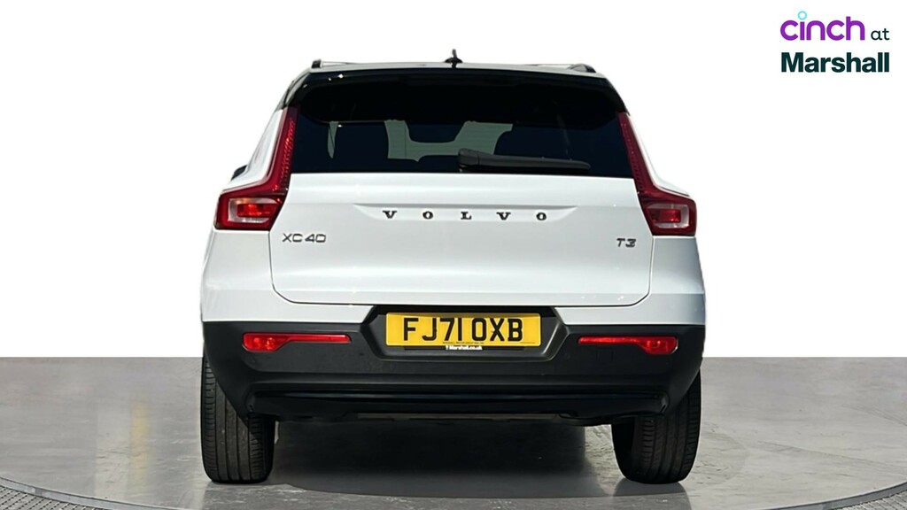 Volvo XC40 Momentum, T3 Black #4