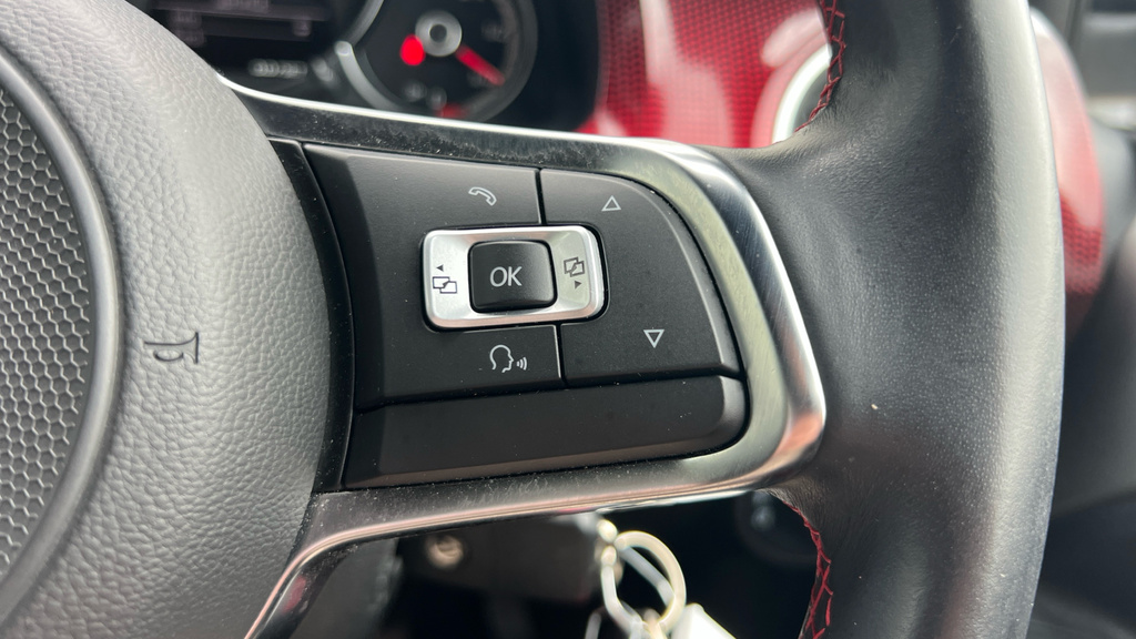 Volkswagen Up 1.0 Move Up Red #15
