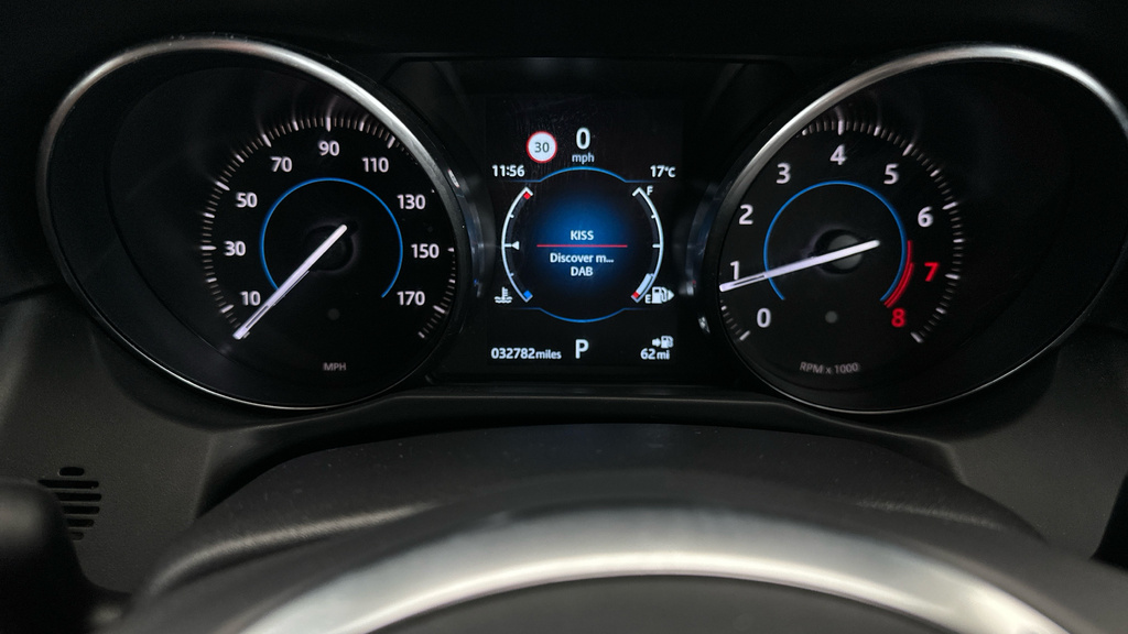 Jaguar XF 3L S Black #22