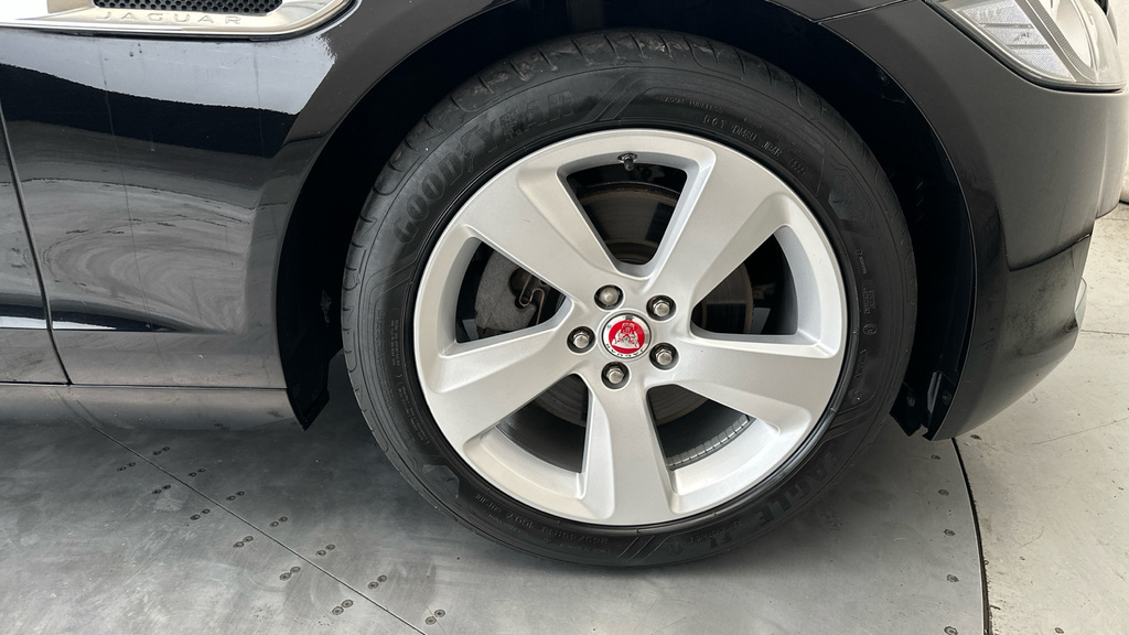 Jaguar XF 3L S Black #29