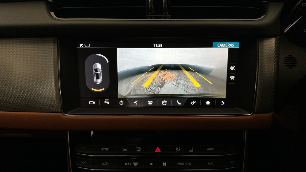 Jaguar XF 3L S Black #17