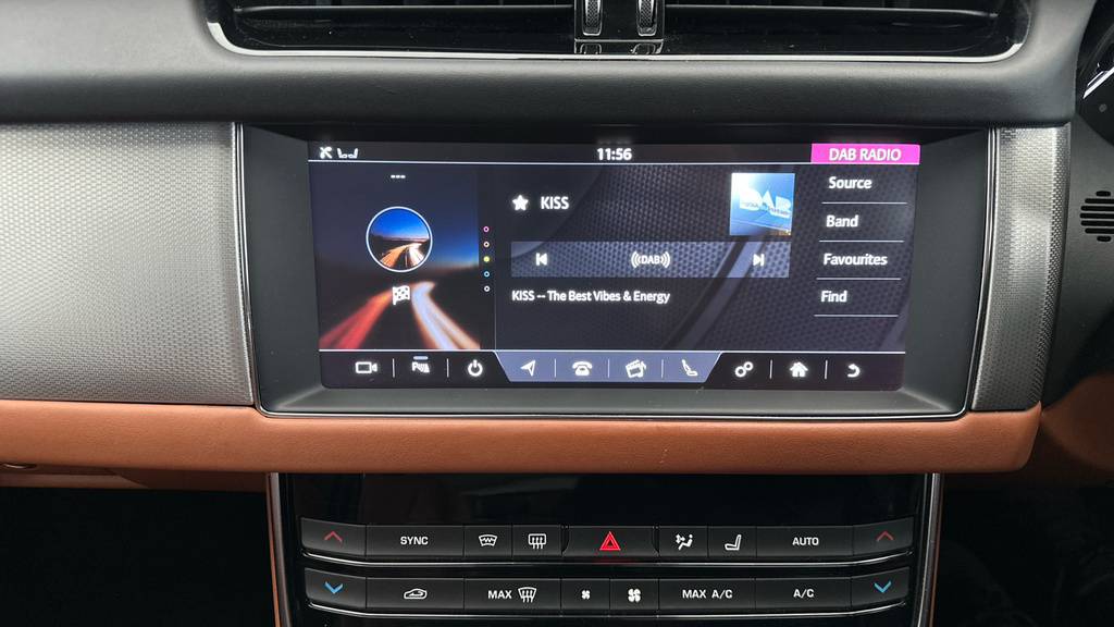 Jaguar XF 3L S Black #15