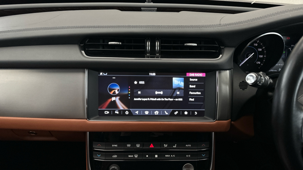 Jaguar XF 3L S Black #21