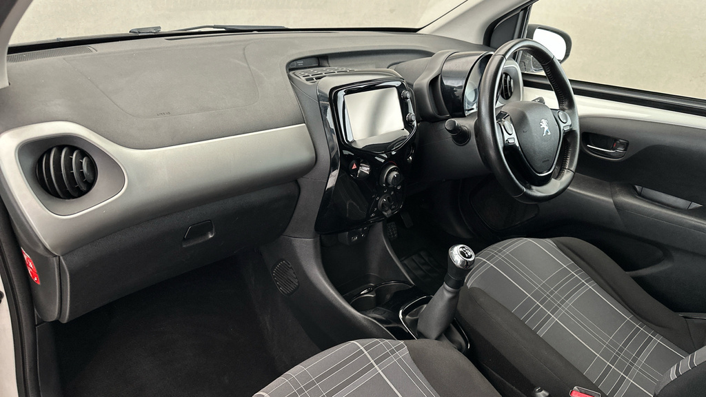 Peugeot 108 108 Active White #10