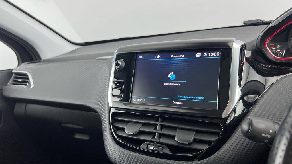 Peugeot 2008 Active White #14