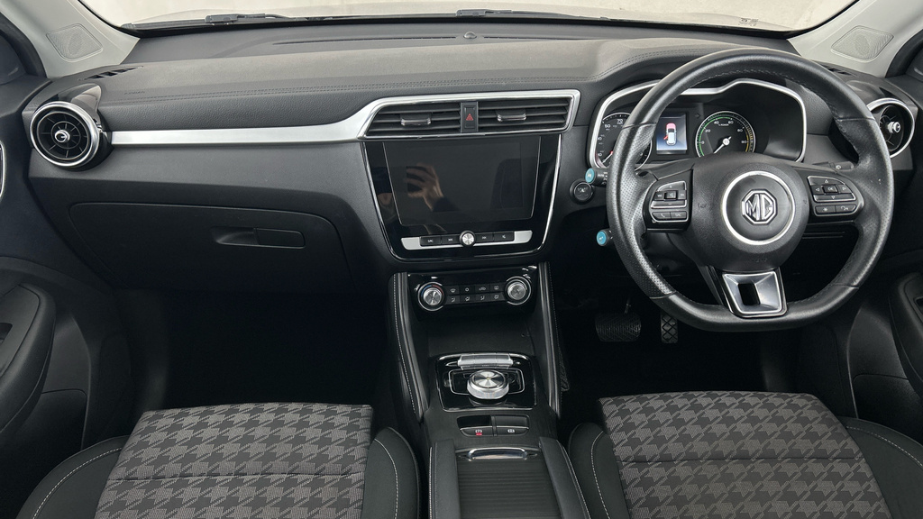 MG ZS 1.0L Exclusive 110 Bhp Blue #13