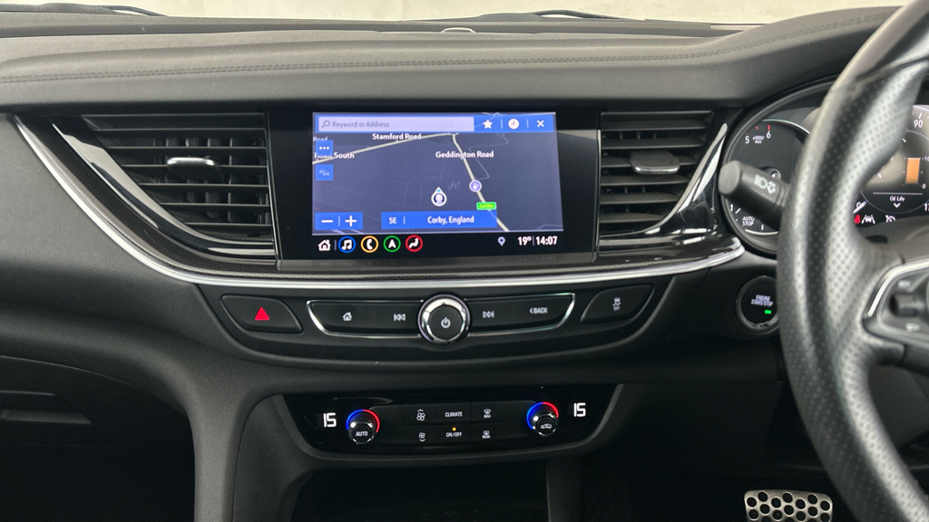 Vauxhall Insignia Sri Nav White #19