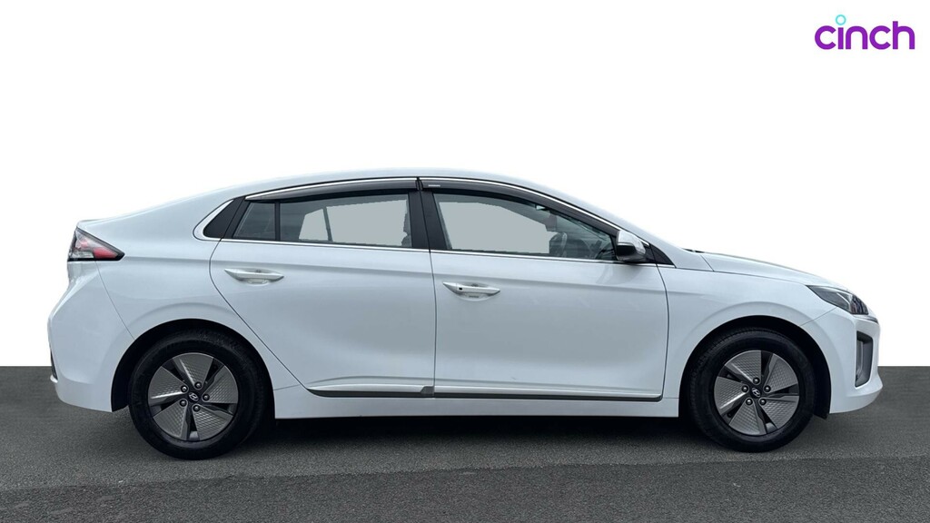 Hyundai Ioniq Premium White #2