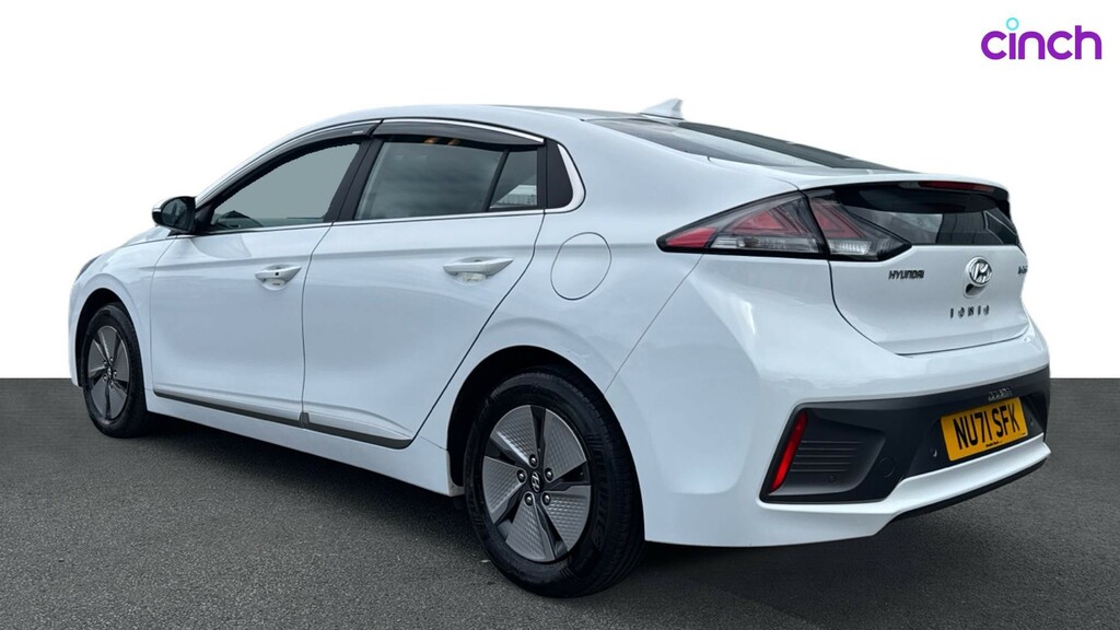 Hyundai Ioniq Premium White #5