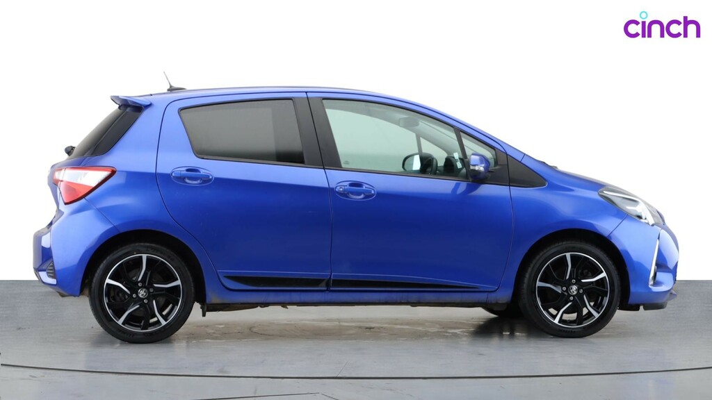 Toyota Yaris Icon Tech Red #2