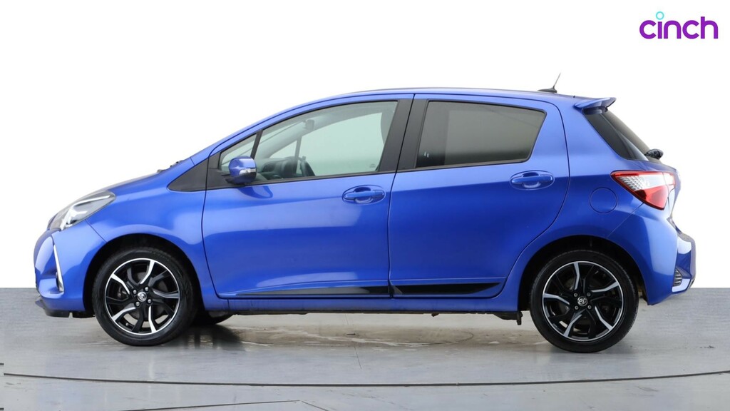Toyota Yaris Icon Tech Red #6