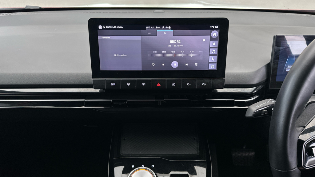 MG MG4 125Kw Se Ev 51Kwh White #18