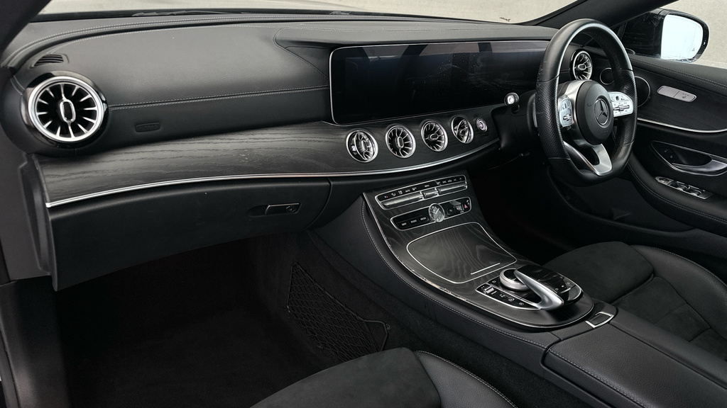 Mercedes-Benz E Class E220d Amg Line Edition 9G-tronic White #13