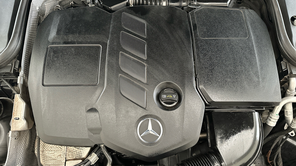 Mercedes-Benz E Class E220d Amg Line Edition 9G-tronic White #22