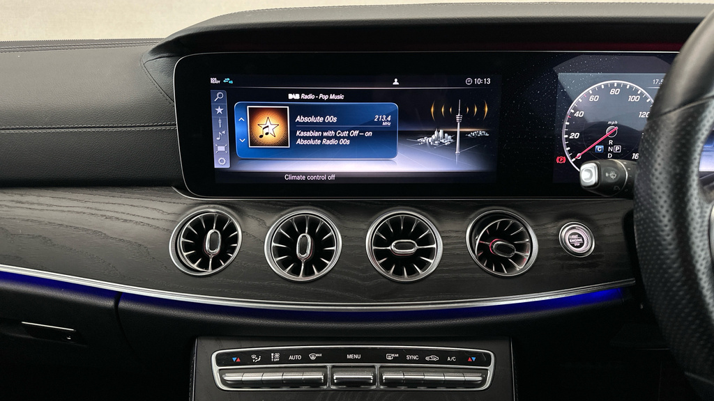 Mercedes-Benz E Class E220d Amg Line Edition 9G-tronic White #15