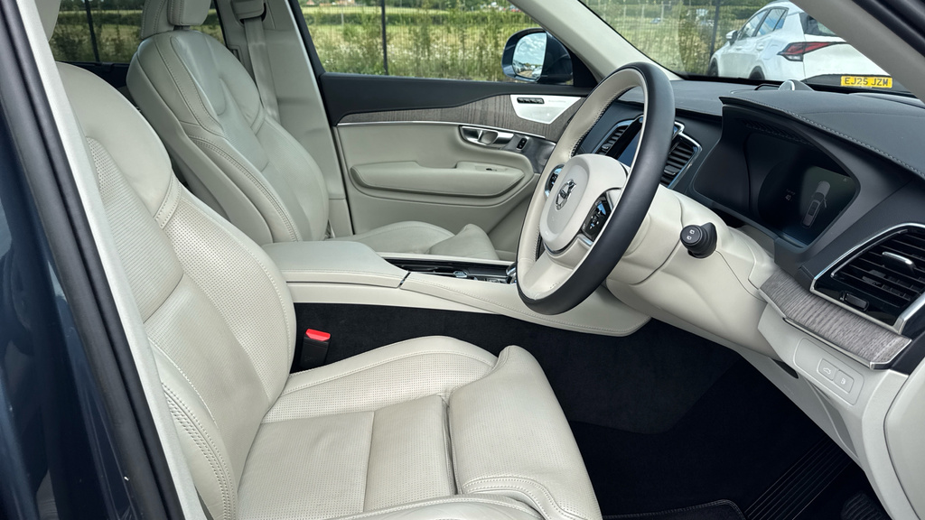 Volvo XC90 B6 Ultimate Awd Silver #23