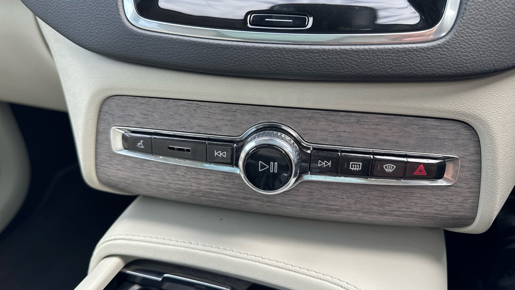 Volvo XC90 B6 Ultimate Awd Silver #48