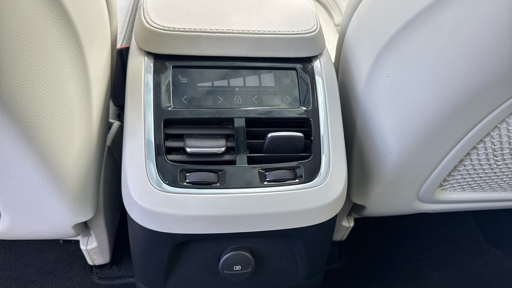 Volvo XC90 B6 Ultimate Awd Silver #22