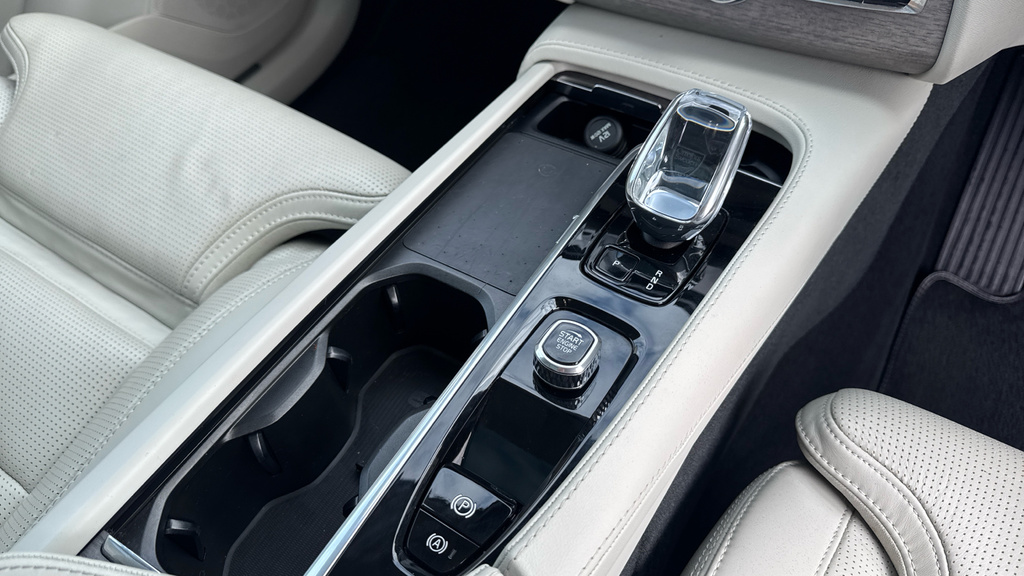 Volvo XC90 B6 Ultimate Awd Silver #34