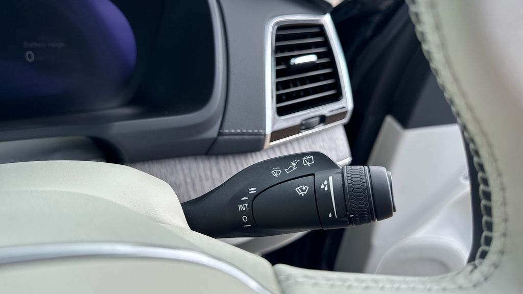 Volvo XC90 B6 Ultimate Awd Silver #29
