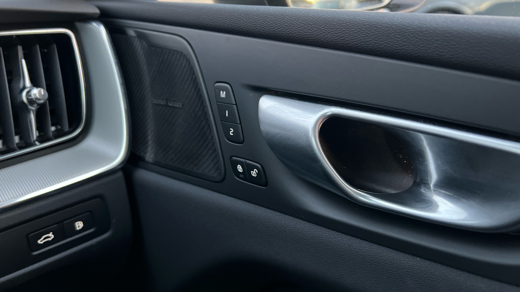 Volvo XC60 Suv Black #51