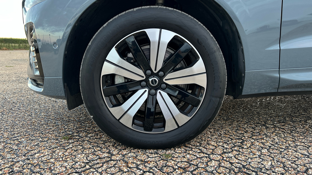 Volvo XC60 Suv Black #18
