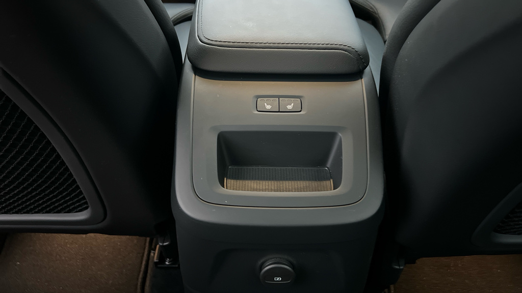 Volvo XC60 Suv Black #25