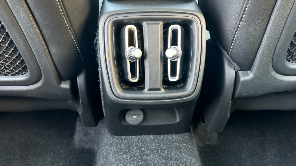 Volvo XC40 D3 R-design Pro Only #26