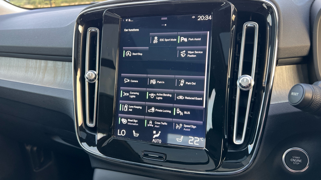 Volvo XC40 D3 R-design Pro Only #48