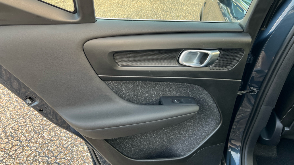 Volvo XC40 D3 R-design Pro Only #25