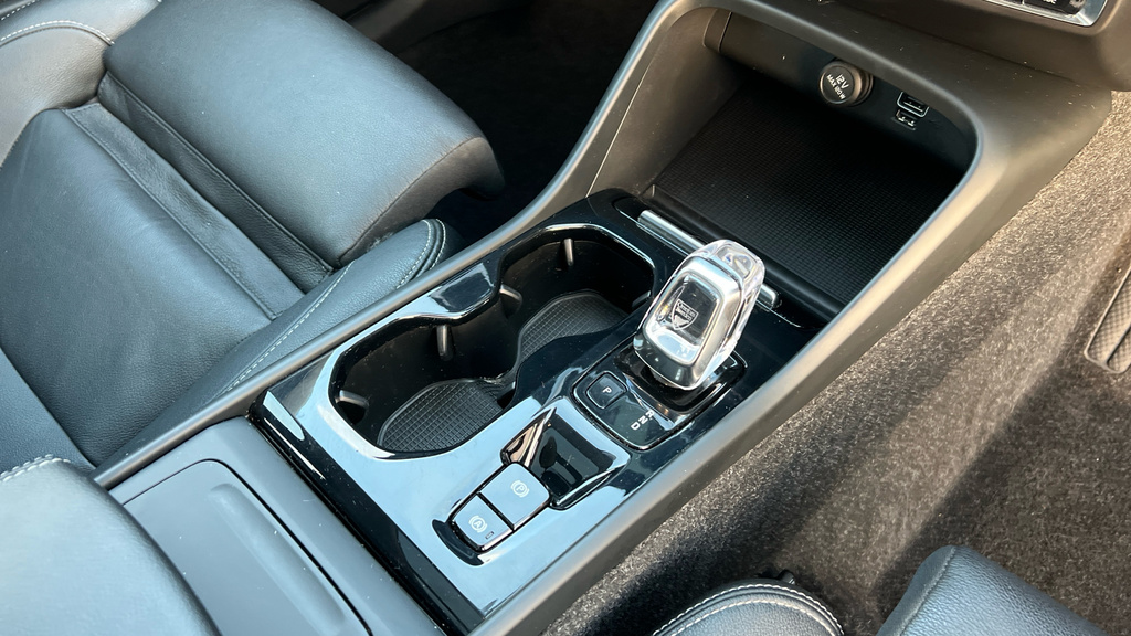 Volvo XC40 D3 R-design Pro Only #34
