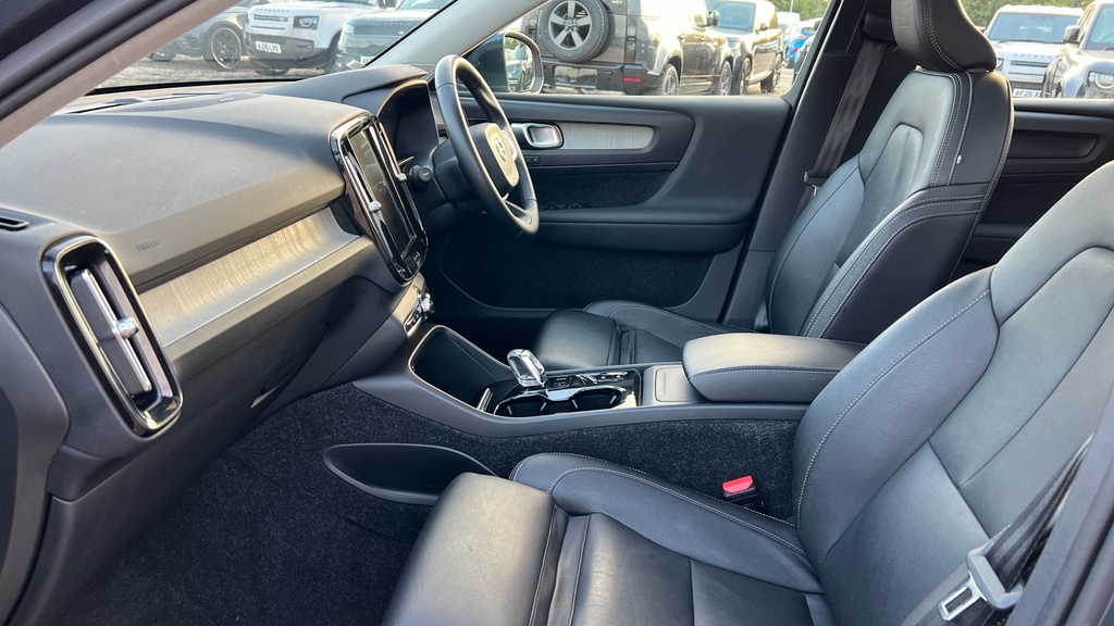 Volvo XC40 D3 R-design Pro Only #42