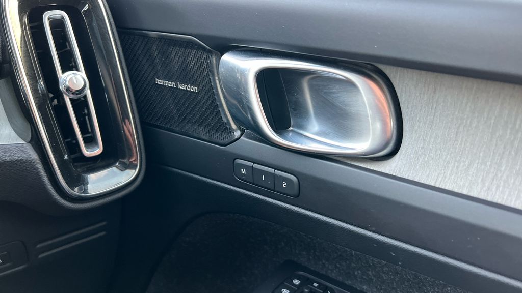 Volvo XC40 D3 R-design Pro Only #51