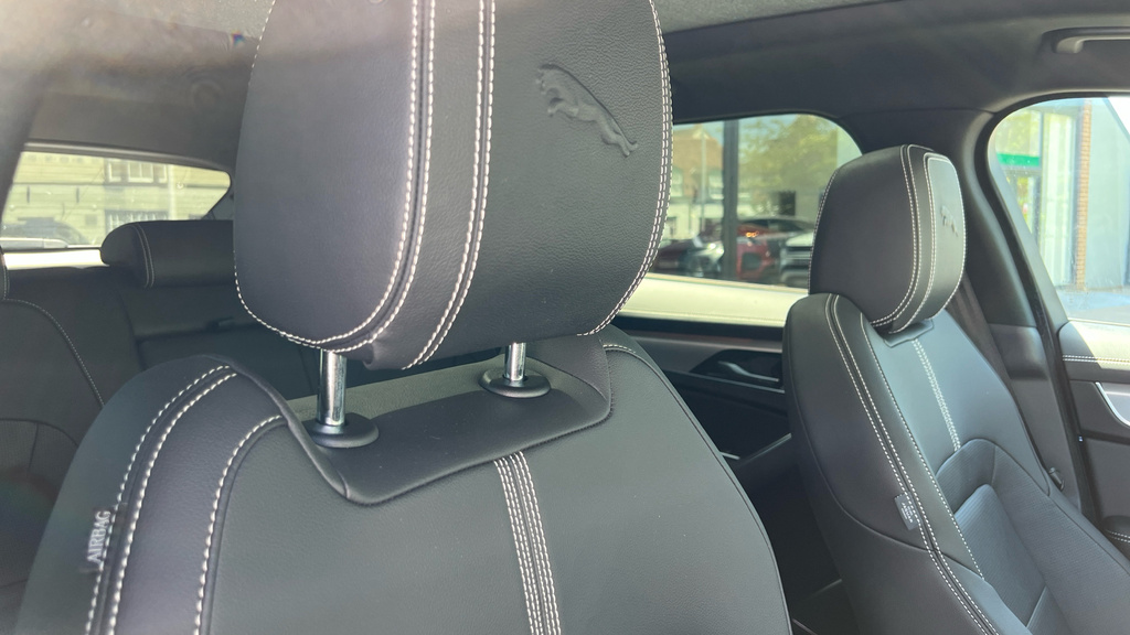 Jaguar F-Pace 2.0 D200 R-dynamic Se Black Awd Estate Blue #42