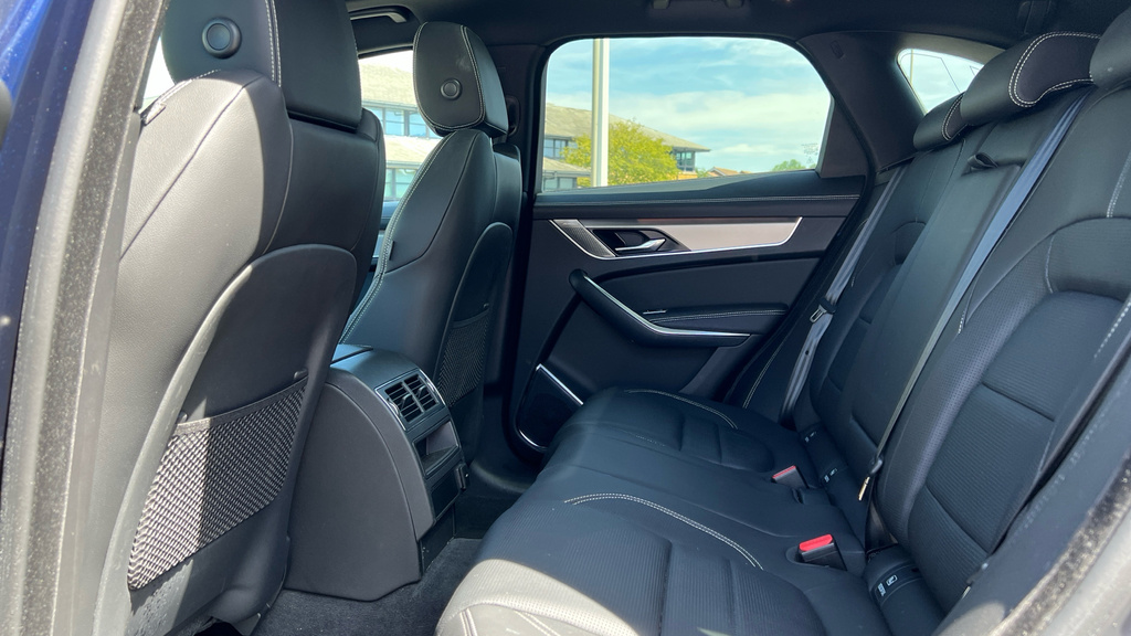 Jaguar F-Pace 2.0 D200 R-dynamic Se Black Awd Estate Blue #23
