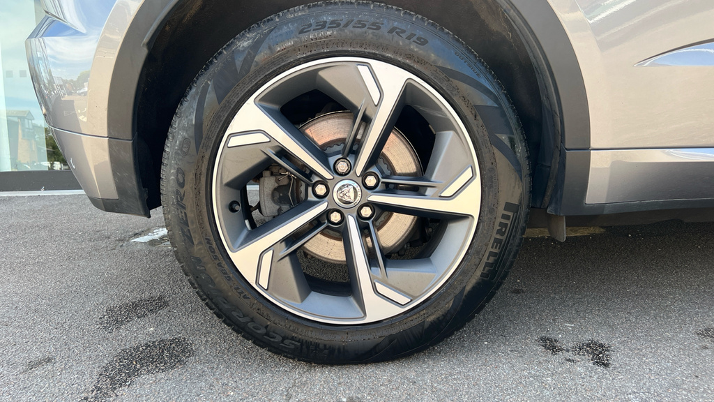 Jaguar E-Pace Jaguar Estate 1.5 P300e R-dynamic Hse Black Au Grey #27