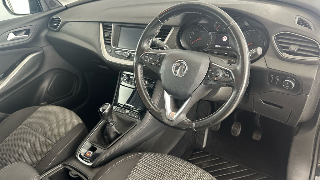 Vauxhall Grandland X Hatchback Black #9
