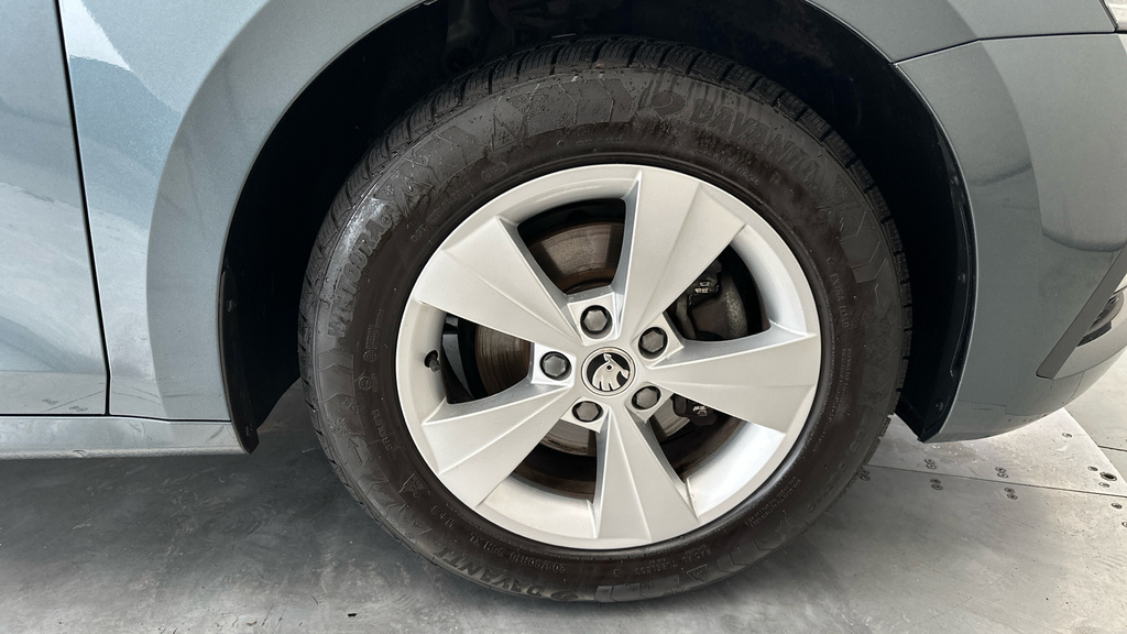 Skoda Octavia 1.5 Tsi Se Technology Silver #25
