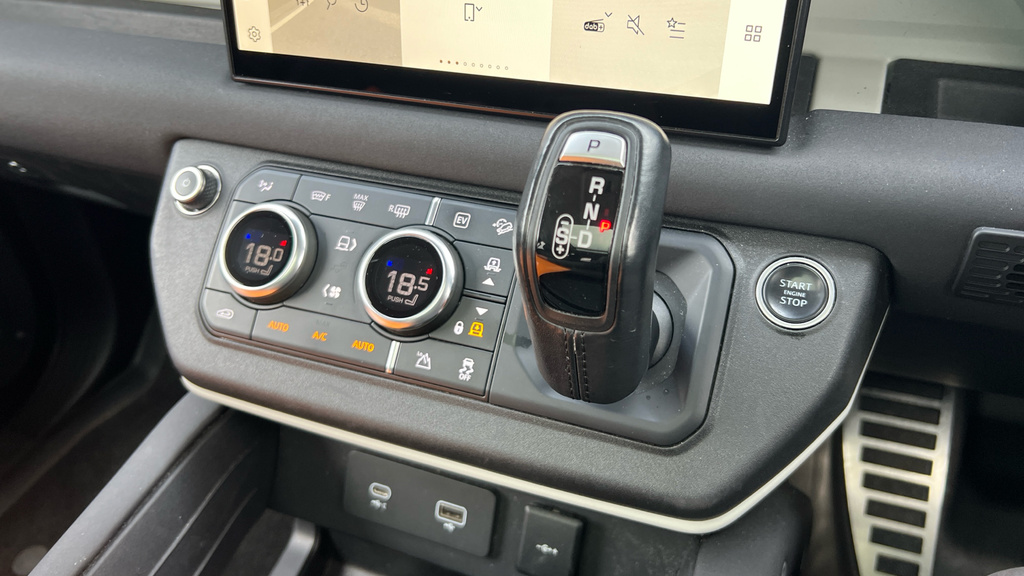 Land Rover Defender X-dynamic Se Red #29