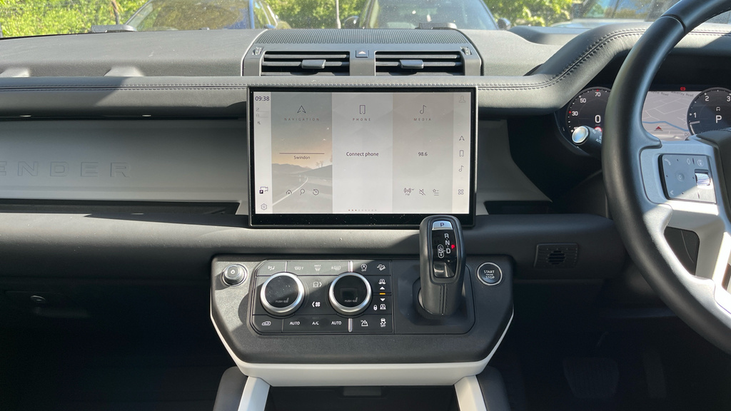 Land Rover Defender 3L X-dynamic Hse Grey #11