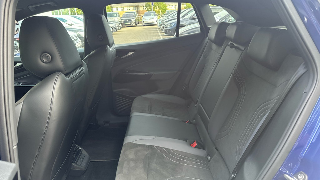 Volkswagen ID.4 Match Pro Black #14