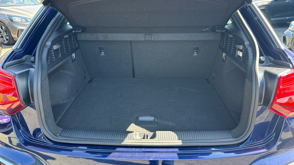 Audi Q2 30 Tfsi Sport Grey #15