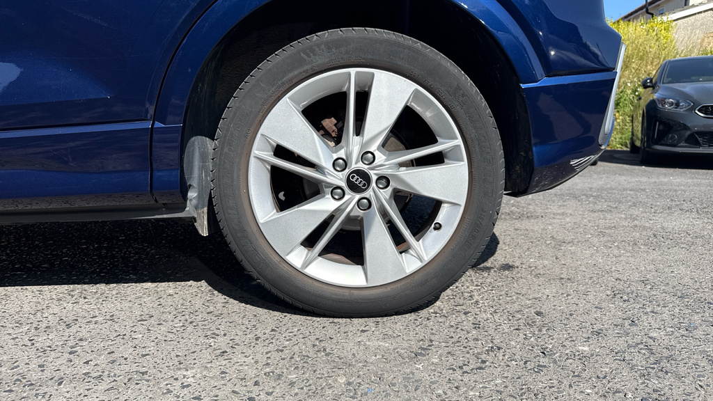 Audi Q2 30 Tfsi Sport Grey #18