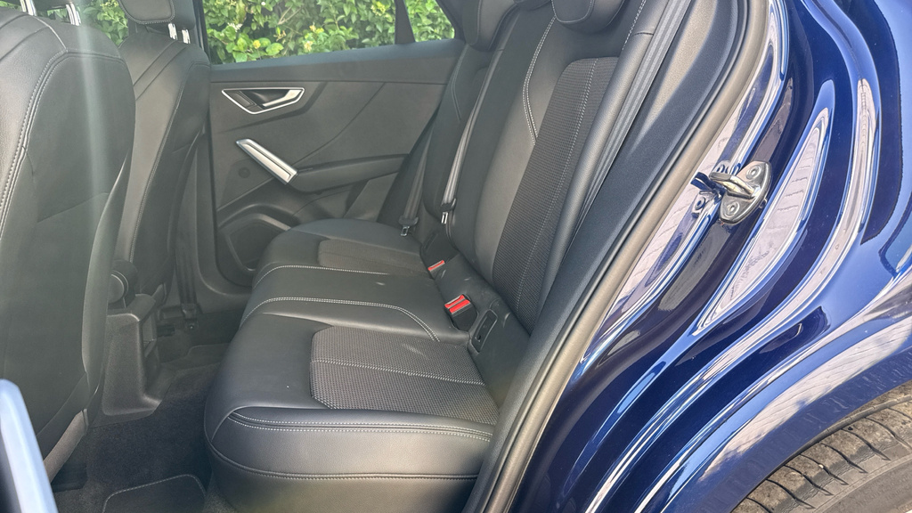 Audi Q2 30 Tfsi Sport Grey #14
