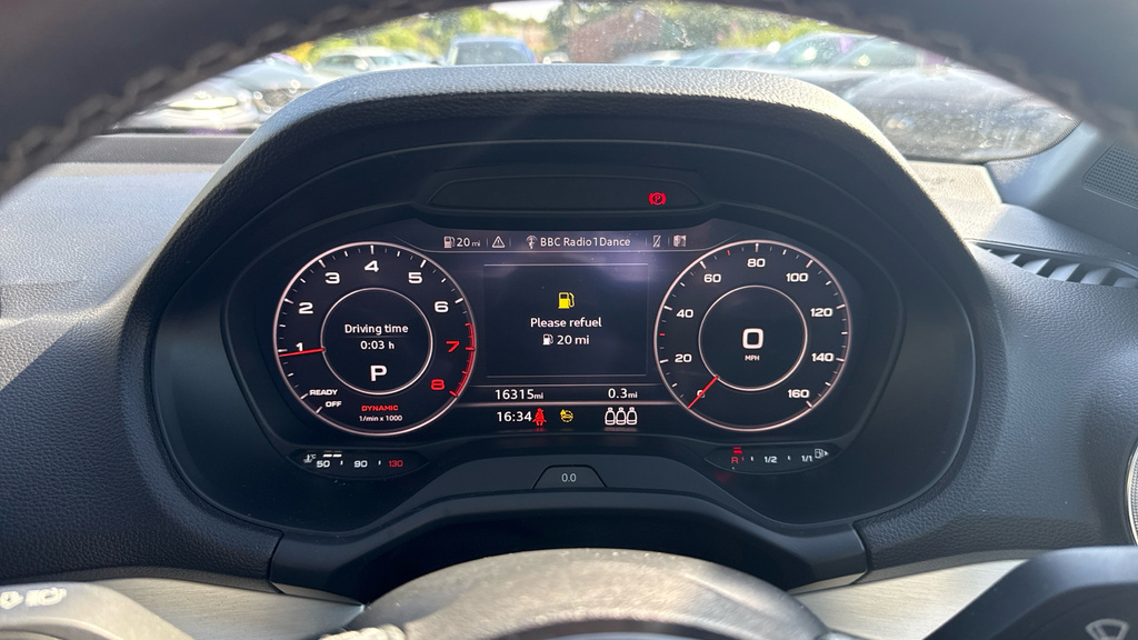 Audi Q2 30 Tfsi Sport Grey #13