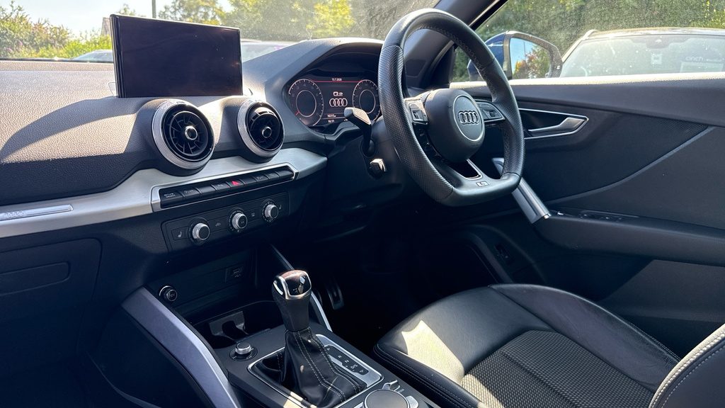 Audi Q2 30 Tfsi Sport Grey #10