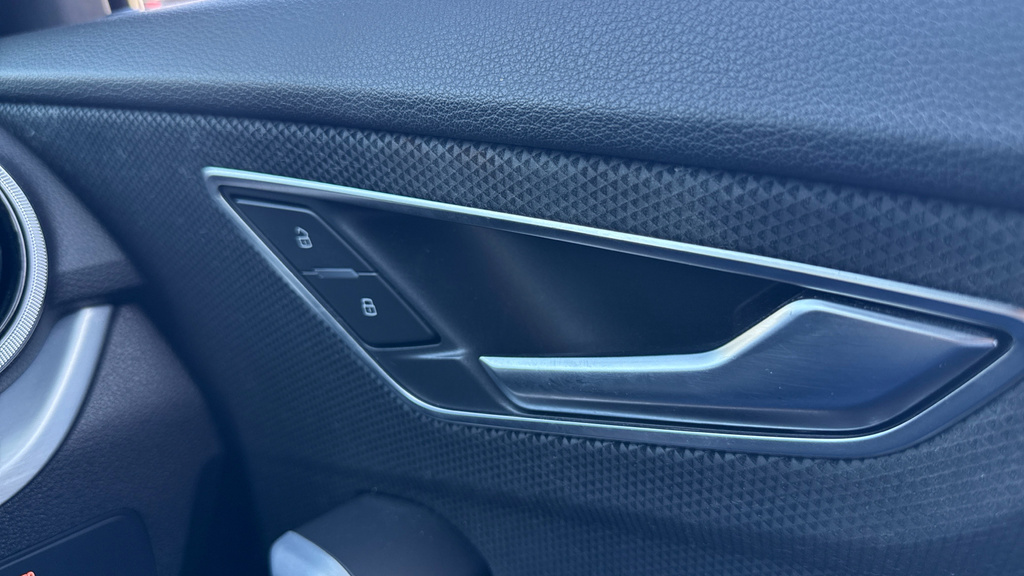 Audi Q2 30 Tfsi Sport Grey #35