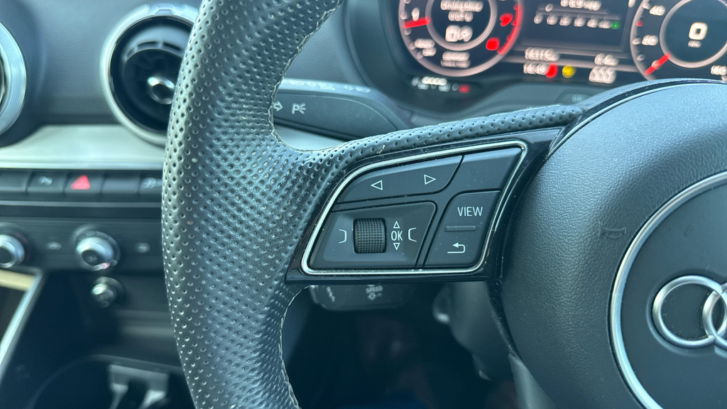 Audi Q2 30 Tfsi Sport Grey #29